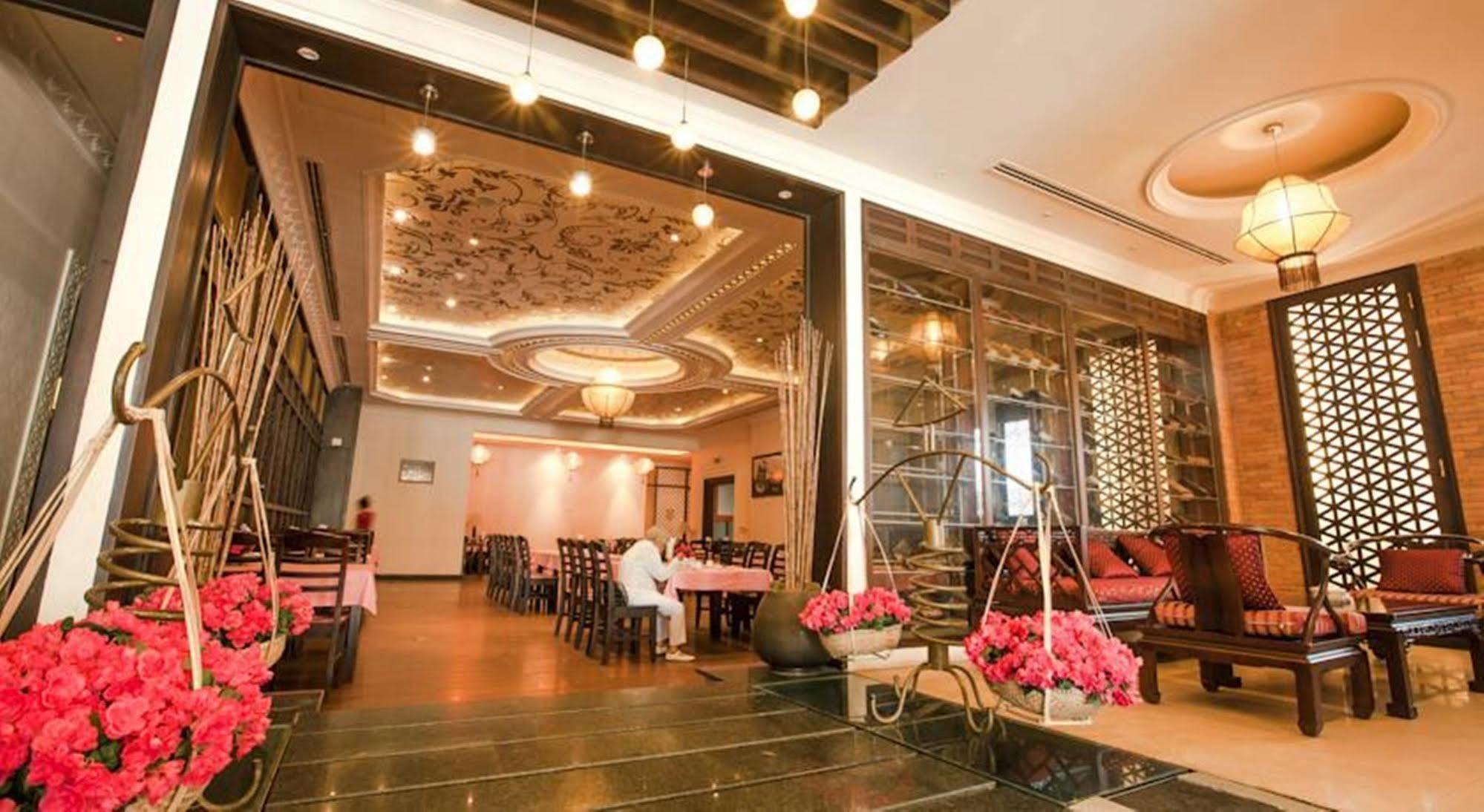 Den Long Do Hotel Nha Trang Exterior foto